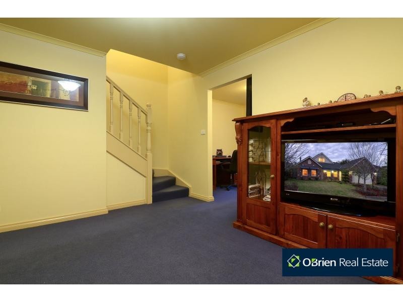 24 Windsor Drive, Beaconsfield VIC 3807