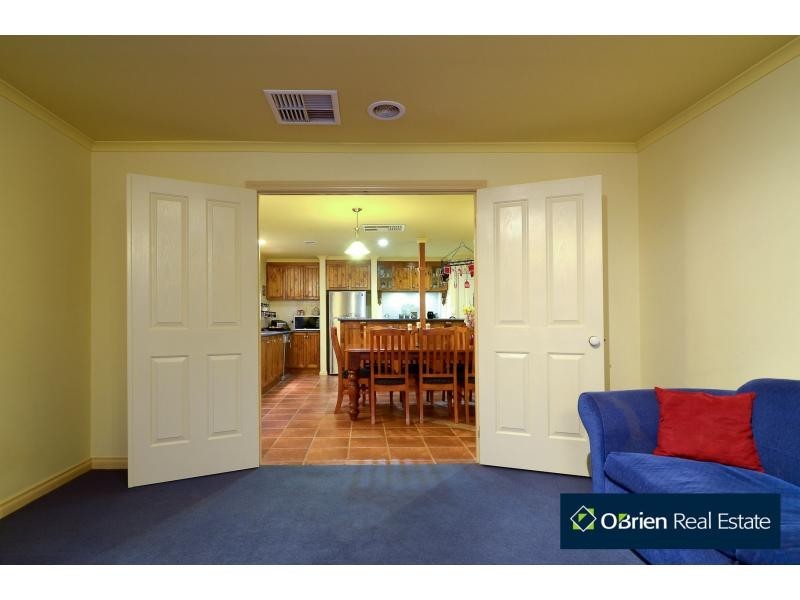 24 Windsor Drive, Beaconsfield VIC 3807