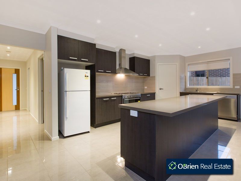 46 Banjo Circuit, Lynbrook VIC 3975