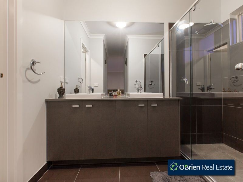 46 Banjo Circuit, Lynbrook VIC 3975