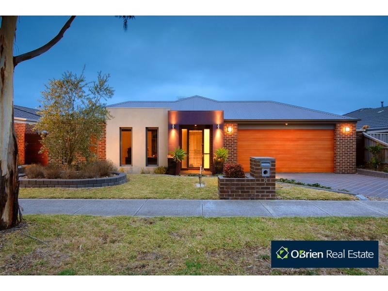 8 Ambiance Crescent, Narre Warren South VIC 3805