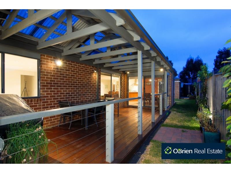 8 Ambiance Crescent, Narre Warren South VIC 3805