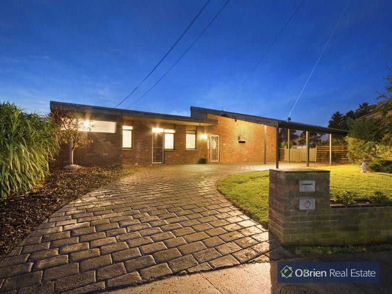 5 Dobson Court, Dandenong North VIC 3175