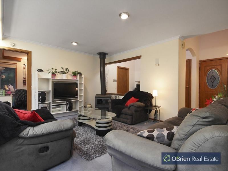 5 Dobson Court, Dandenong North VIC 3175