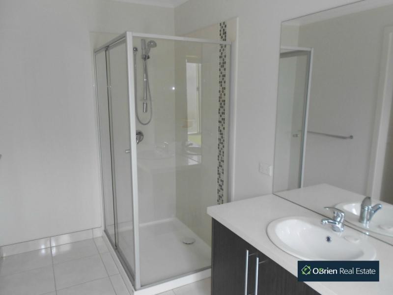 58 Fairhaven Boulevard, Cranbourne West VIC 3977