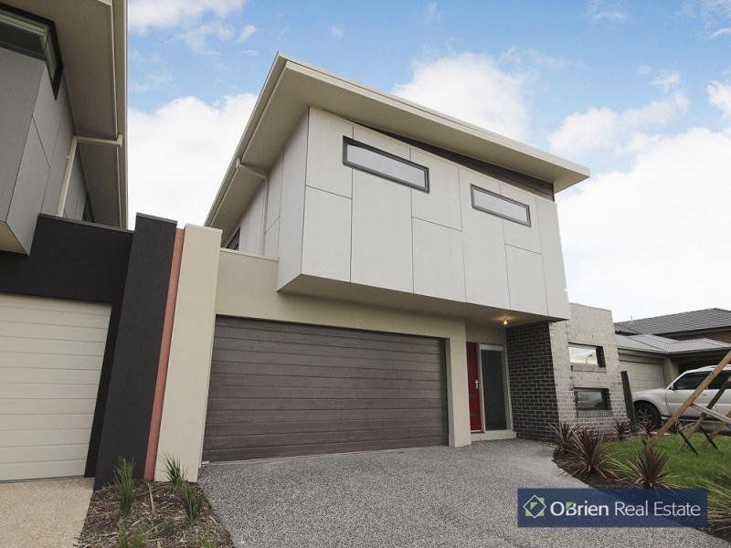 26 Pinebank Street, Cranbourne East VIC 3977