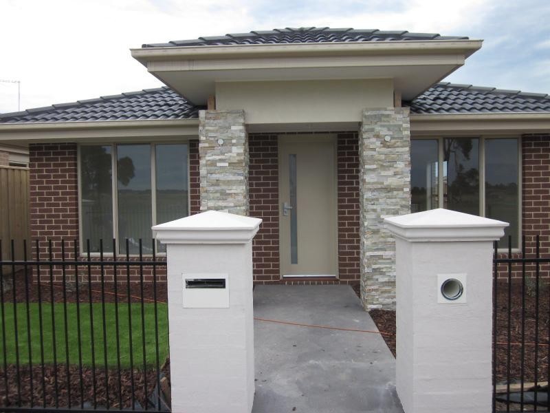 1 Fantail Lane, Pakenham VIC 3810