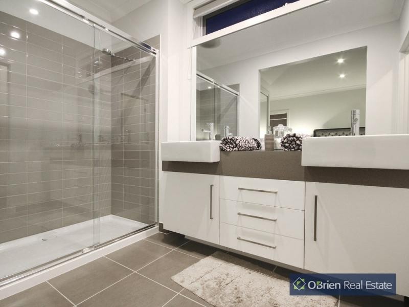 1 Serenity Street, Pakenham VIC 3810