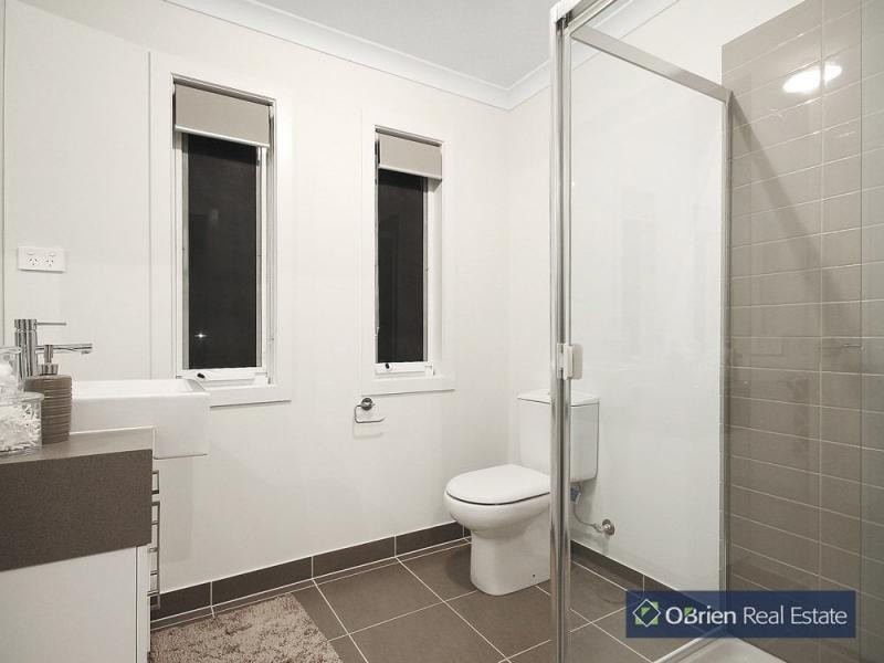 1 Serenity Street, Pakenham VIC 3810