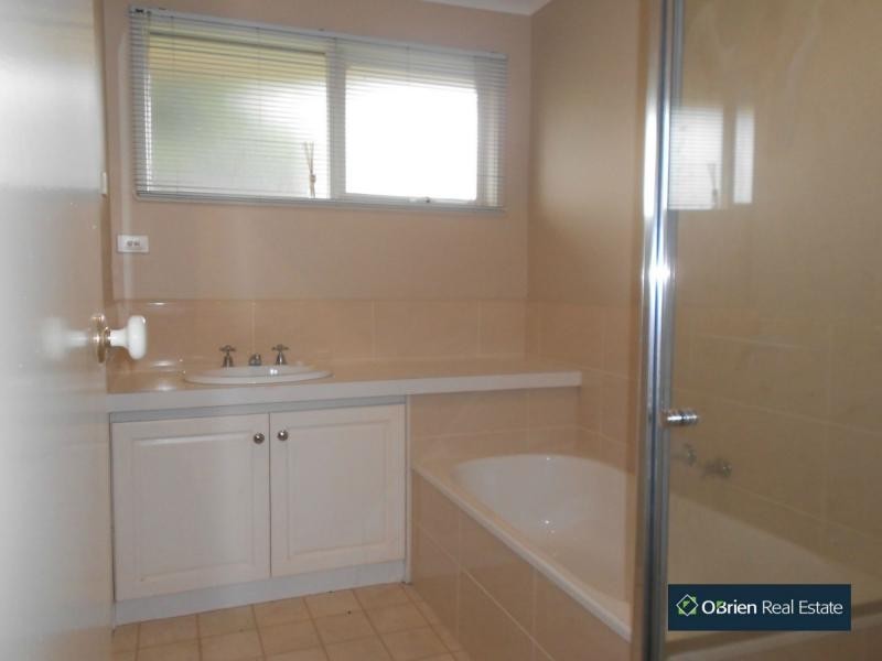 47 Wallace Street, Beaconsfield VIC 3807