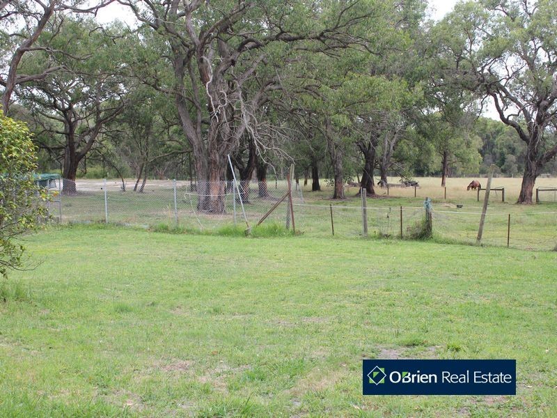 165 Cherry Tree Road, Lang Lang East VIC 3984