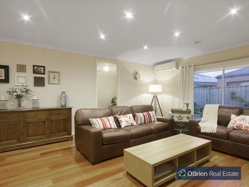 2 Elm Place, Lyndhurst VIC 3975