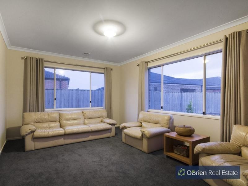 2 Elm Place, Lyndhurst VIC 3975