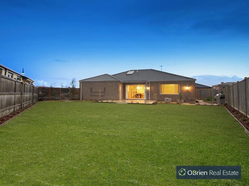 2 Elm Place, Lyndhurst VIC 3975