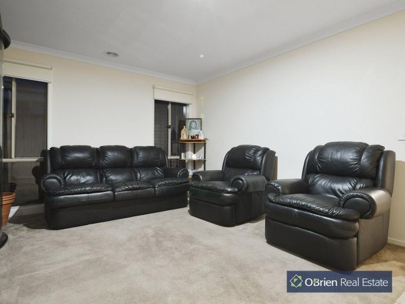 112 William Thwaites Boulevard, Cranbourne North VIC 3977