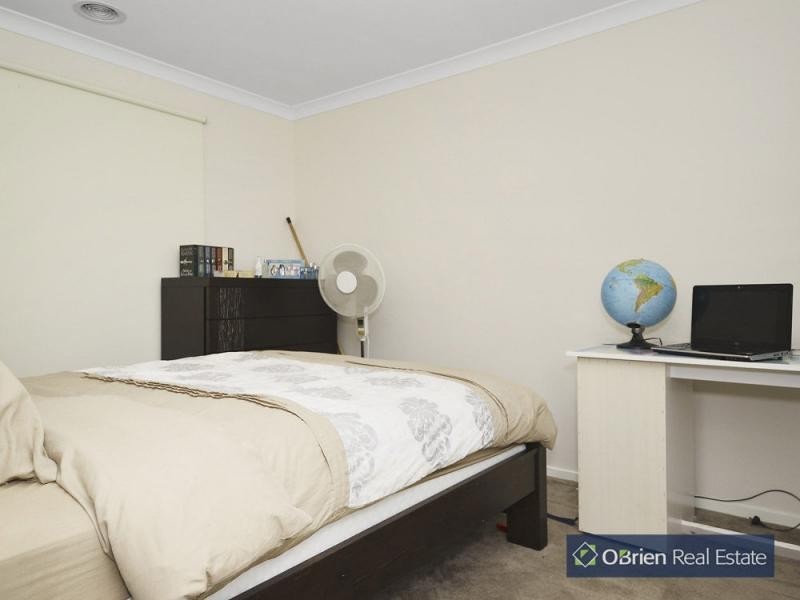 112 William Thwaites Boulevard, Cranbourne North VIC 3977