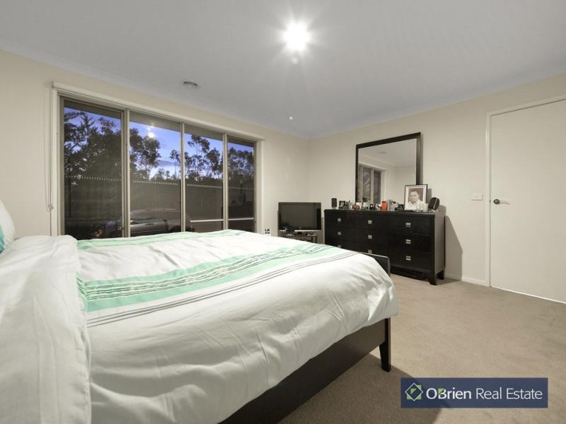 112 William Thwaites Boulevard, Cranbourne North VIC 3977