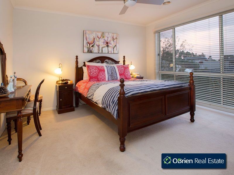 5 Mathoura Court, Berwick VIC 3806