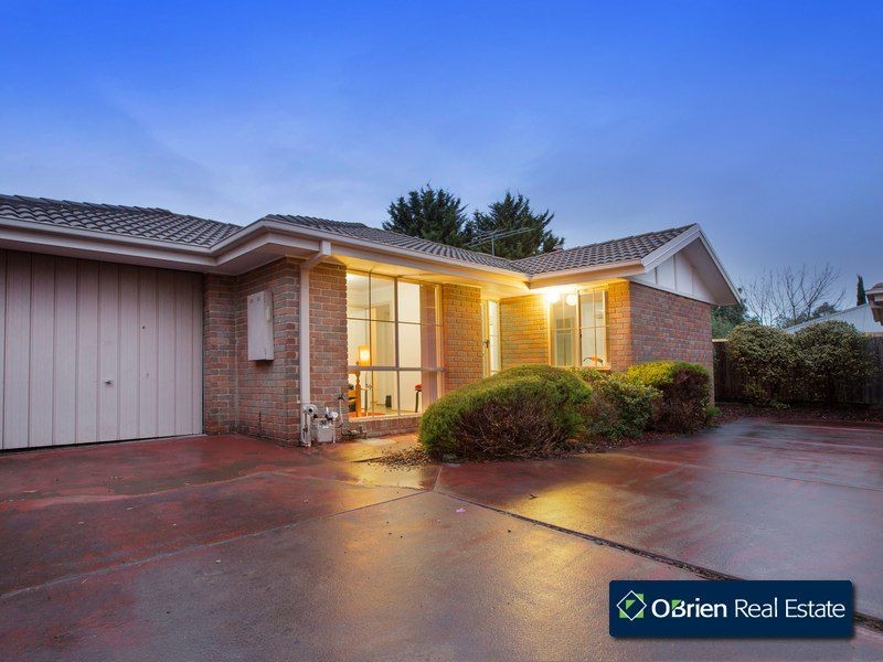 Unit 2/39 Bemersyde Drive, Berwick VIC 3806