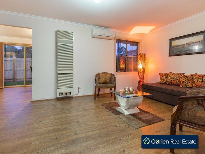 Unit 2/39 Bemersyde Drive, Berwick VIC 3806