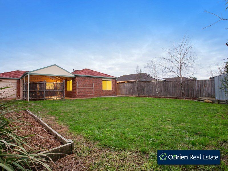 83 Kingston Avenue, Narre Warren South VIC 3805