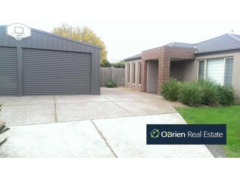 15 Janna Place, Berwick VIC 3806