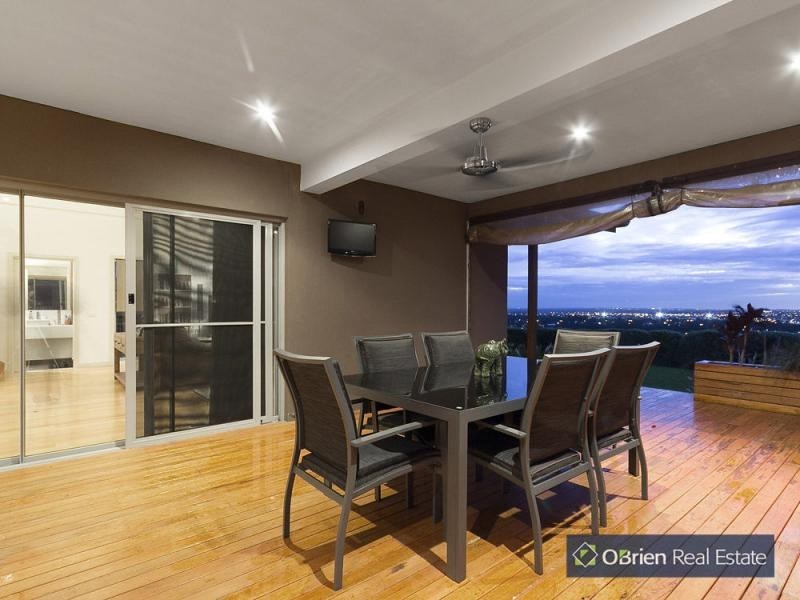 4 McLeish Terrace, Pakenham VIC 3810