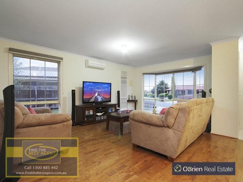 1/12 Rachel Drive, Cranbourne North VIC 3977