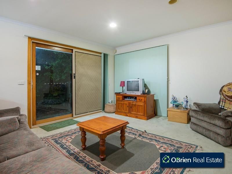 2 Mitre Crescent, Berwick VIC 3806