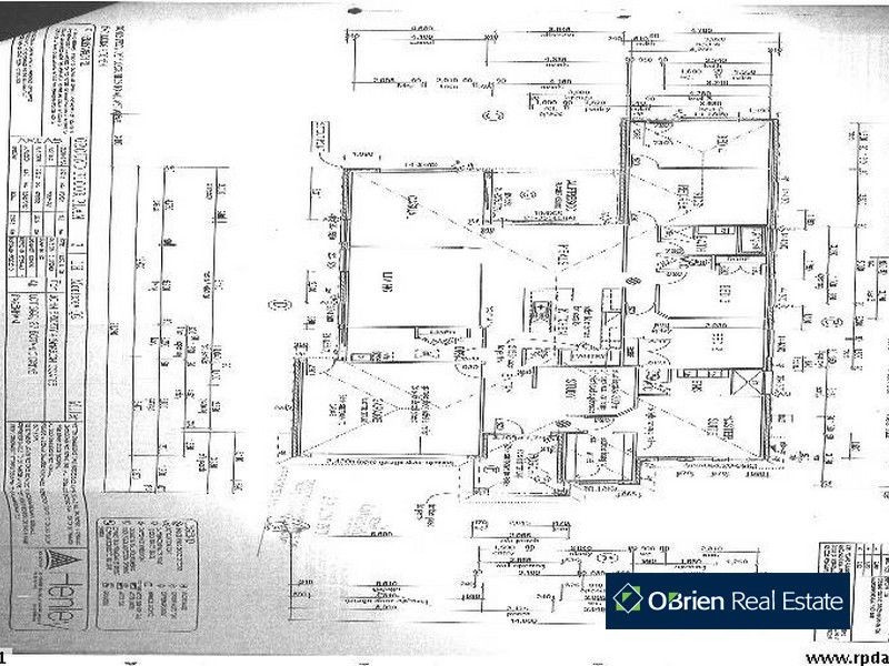 27 Botanic Drive, Pakenham VIC 3810