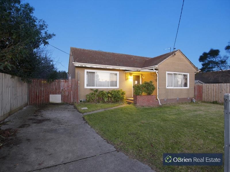 15 Fifth Avenue, Dandenong VIC 3175