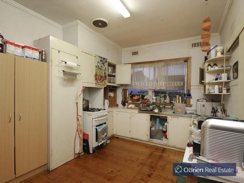 15 Fifth Avenue, Dandenong VIC 3175