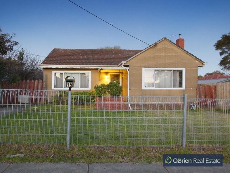 15 Fifth Avenue, Dandenong VIC 3175