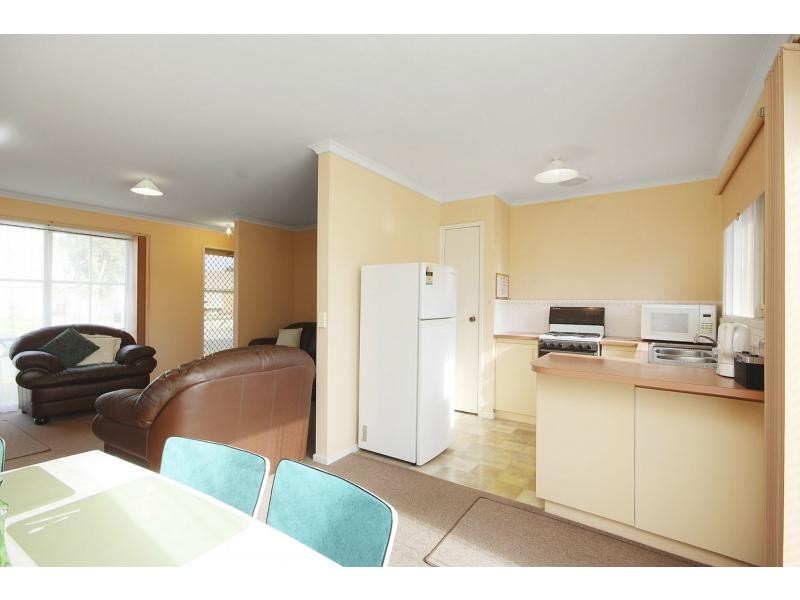 1 Marnie Drive, Cranbourne West VIC 3977