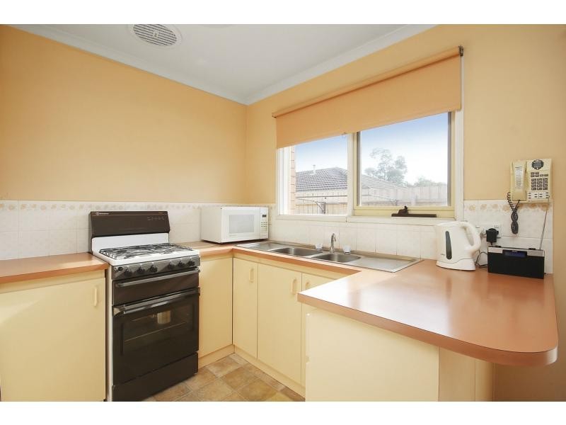 1 Marnie Drive, Cranbourne West VIC 3977