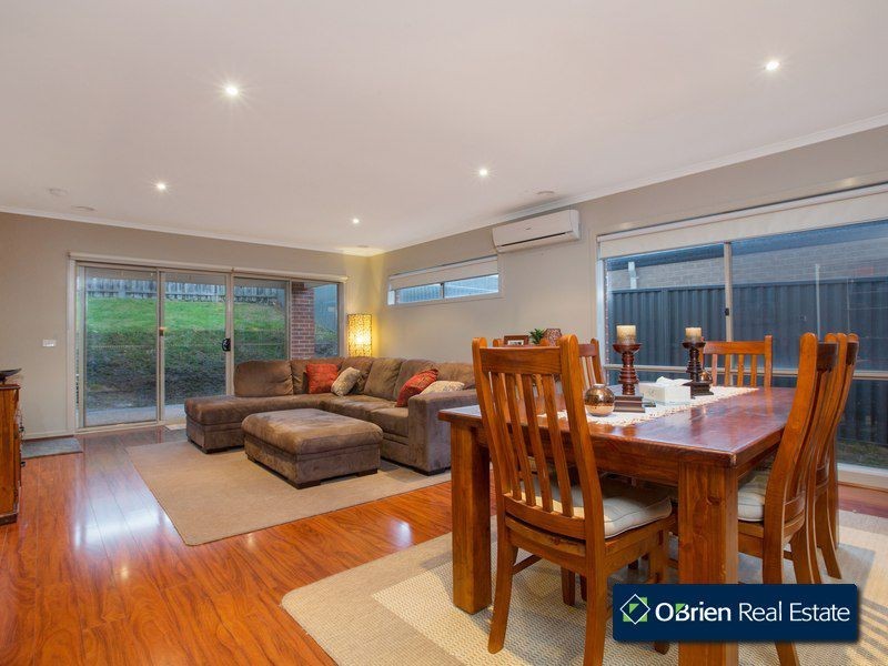 40 Sarton  Link, Pakenham VIC 3810