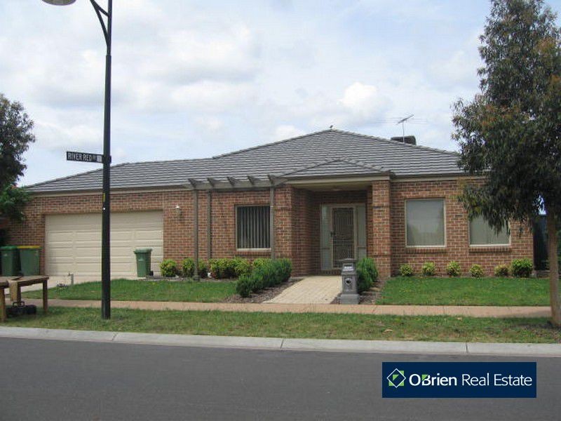 5 Banksia Grove, Pakenham VIC 3810