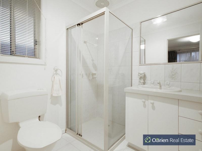 48 Strong Drive, Hampton Park VIC 3976