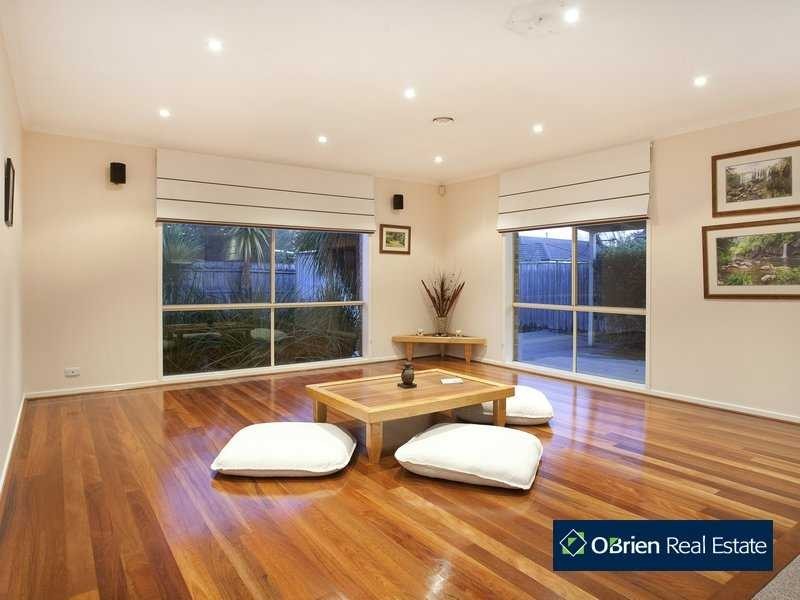 124 Strathaird Drive, Narre Warren South VIC 3805