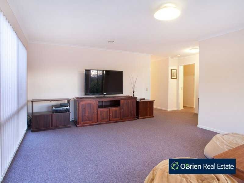 124 Strathaird Drive, Narre Warren South VIC 3805