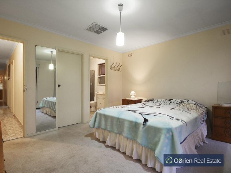 7 Waranga Street, Dandenong North VIC 3175