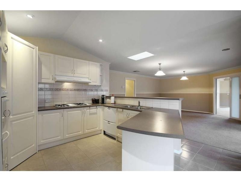 122 Moondara Drive, Berwick VIC 3806