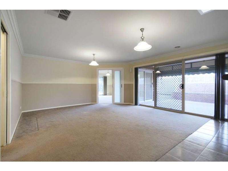 122 Moondara Drive, Berwick VIC 3806