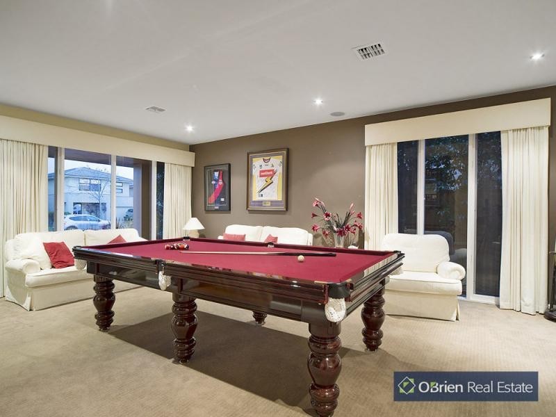 37 Lakeside Drive, Sandhurst VIC 3977