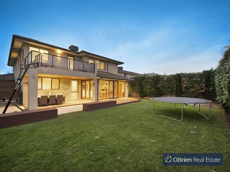 37 Lakeside Drive, Sandhurst VIC 3977