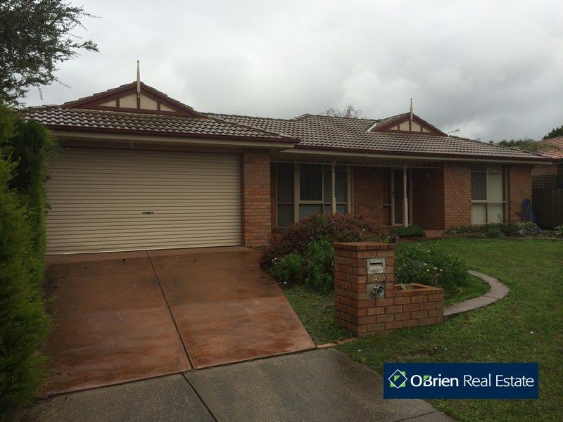9 Bertrand Close, Berwick VIC 3806