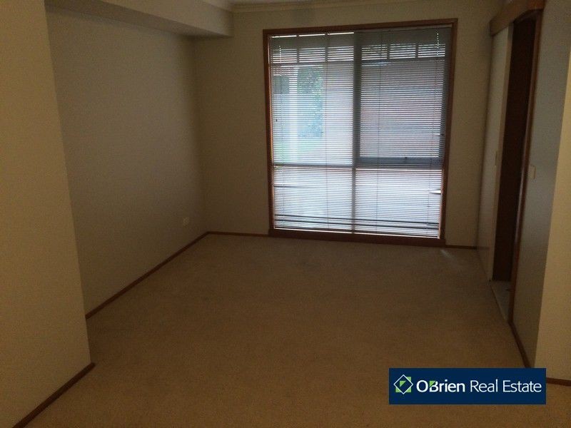 9 Bertrand Close, Berwick VIC 3806