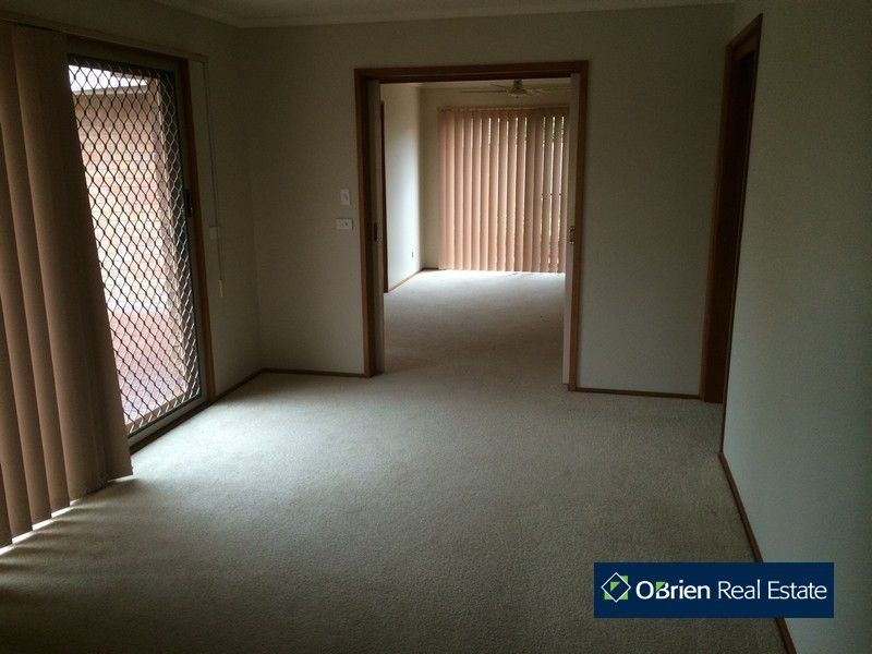 9 Bertrand Close, Berwick VIC 3806