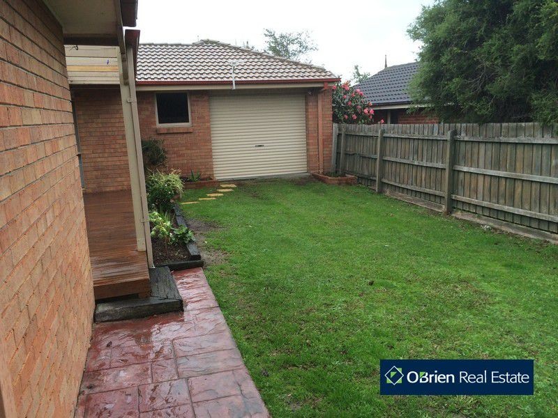 9 Bertrand Close, Berwick VIC 3806