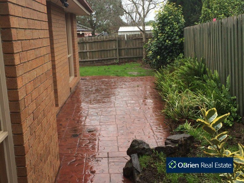 9 Bertrand Close, Berwick VIC 3806
